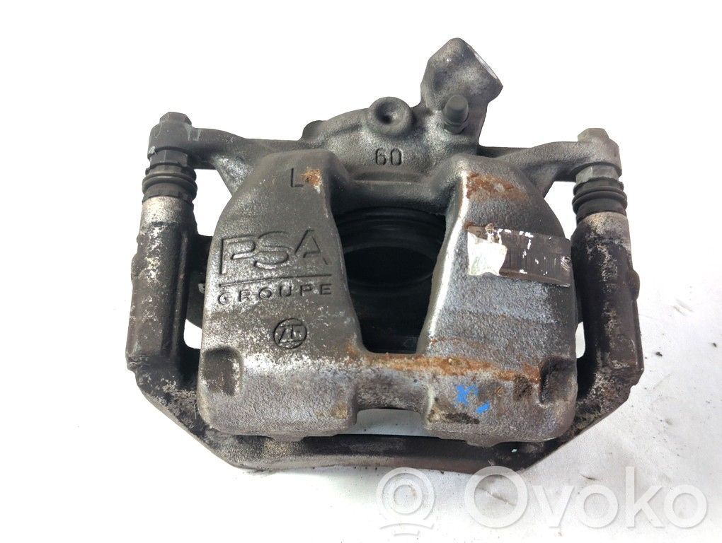 Peugeot 3008 II Pinza del freno anteriore