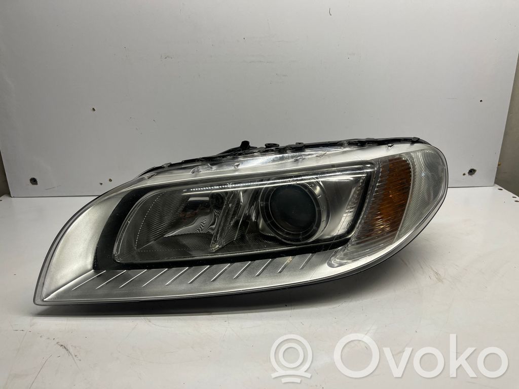 Volvo XC70 Headlight/headlamp 