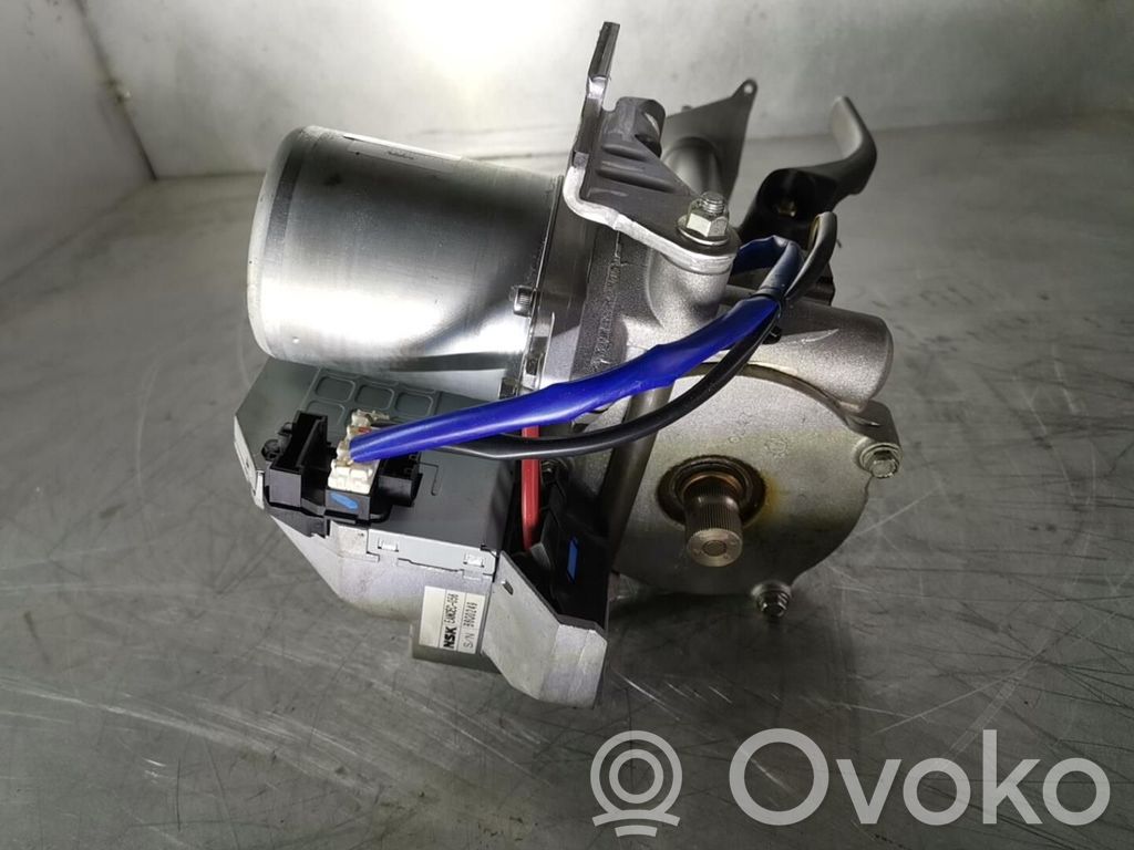 Nissan Qashqai Stūresrata ass komplekts 