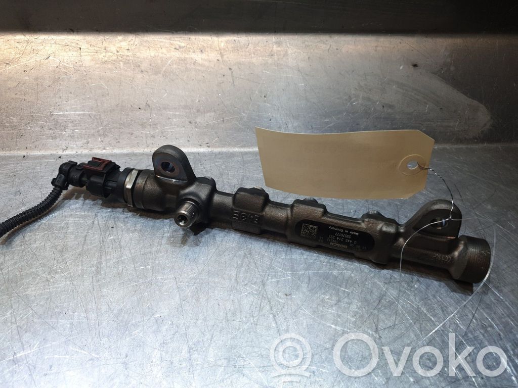 Opel Astra J Tubo principal de alimentación del combustible 