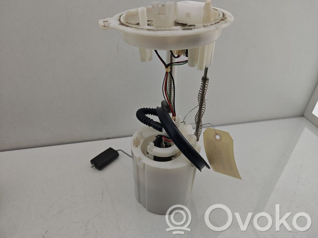 Audi Q3 8U Bomba interna de combustible 