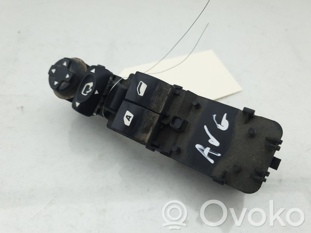 Electric window control switch   98127152XT