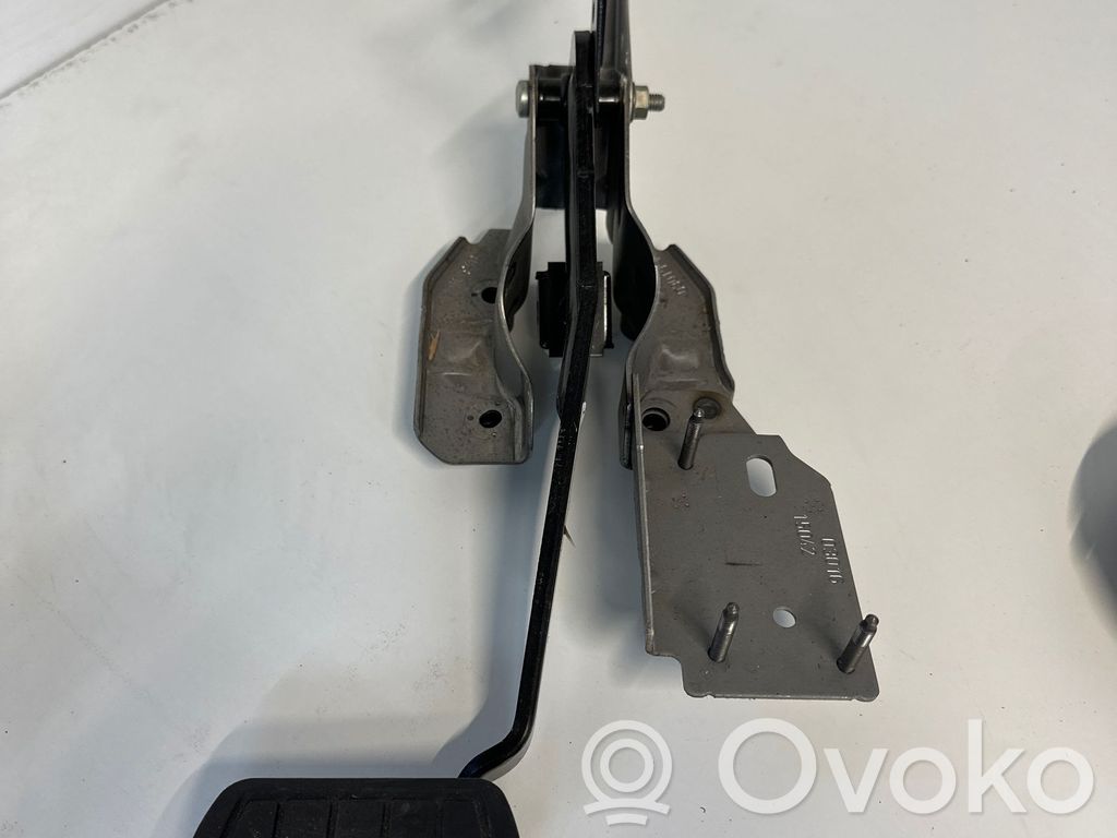 Peugeot 308 Brake pedal 