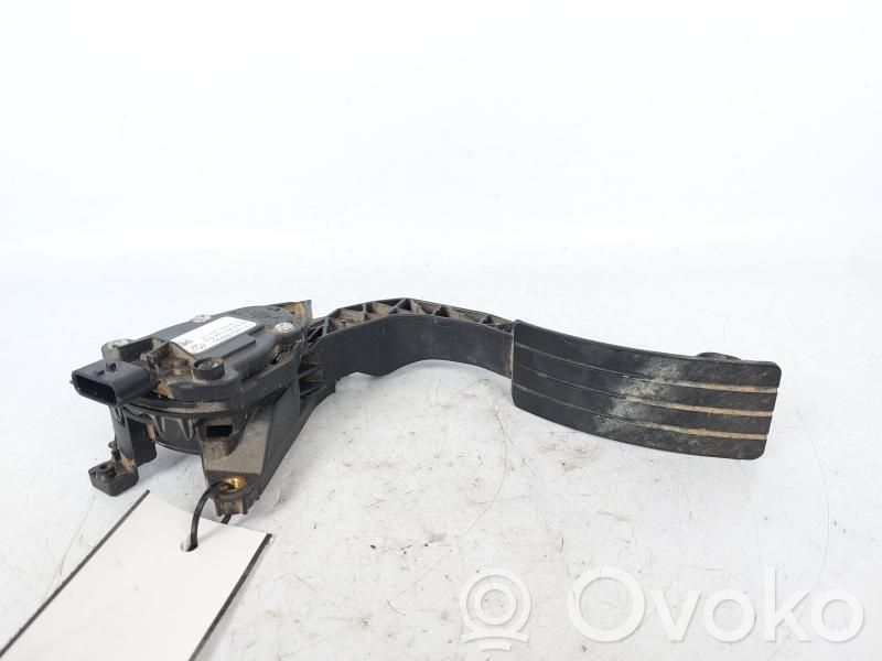 Dacia Duster Accelerator throttle pedal 