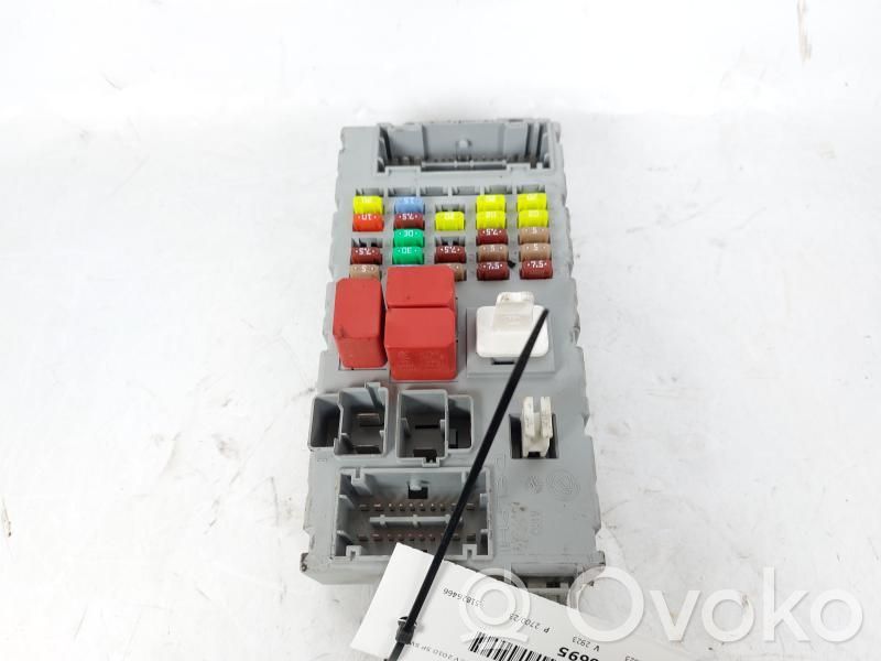 Lancia Delta Módulo de fusible 