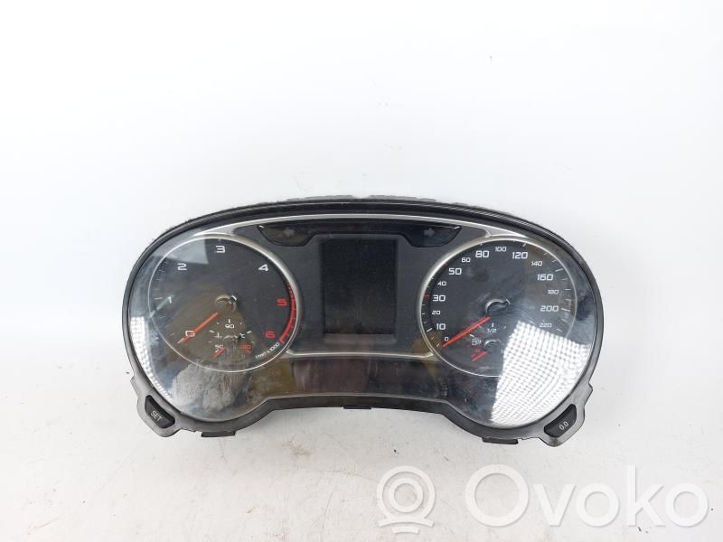 Audi A1 Spidometrs (instrumentu panelī) 