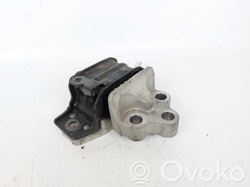 Jeep Compass Engine mount bracket 