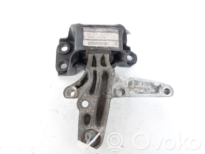 Nissan Qashqai Engine mount bracket 