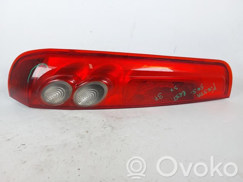 Ford Fiesta Aizmugurējais lukturis virsbūvē 