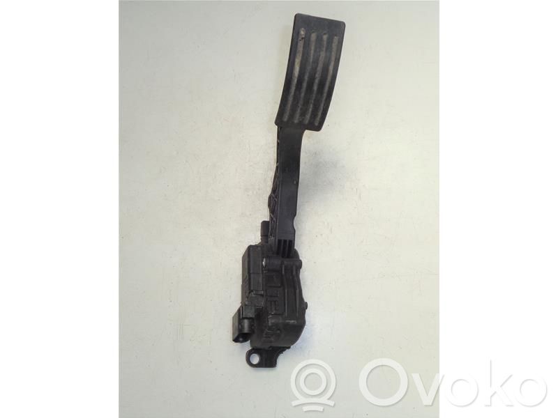 Pedal del acelerador   4M519F836AK