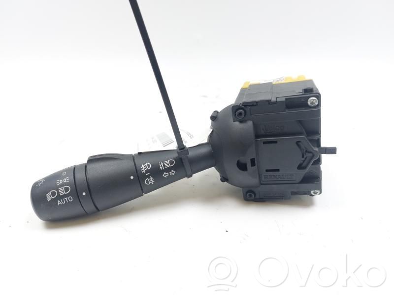 Renault Clio IV Light switch 