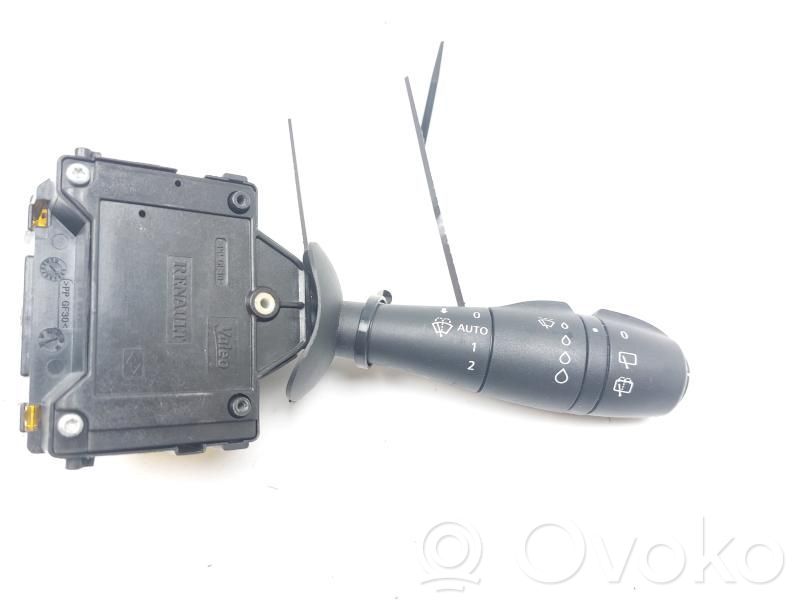 Renault Clio IV Light switch 