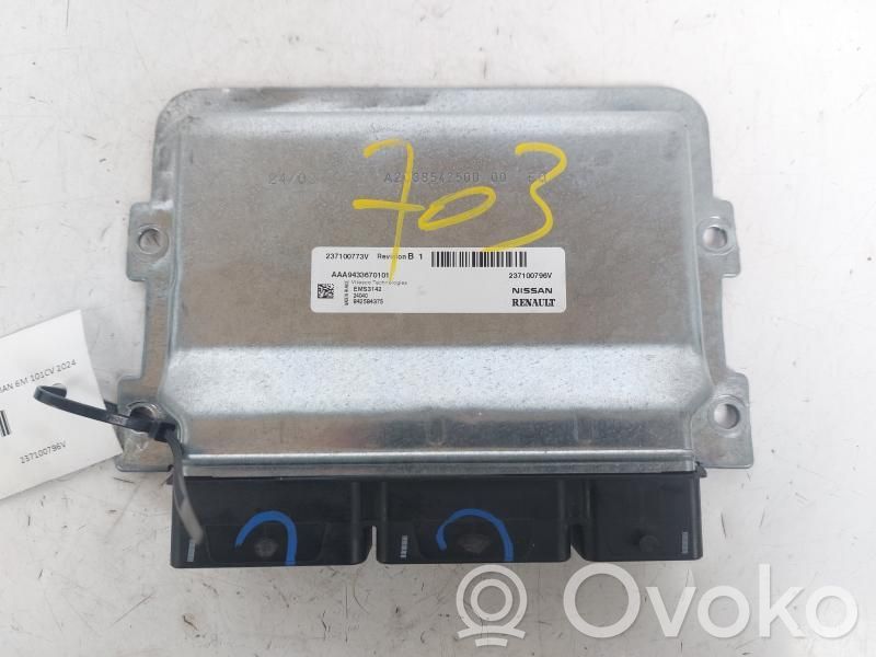Dacia Sandero Engine control unit/module 