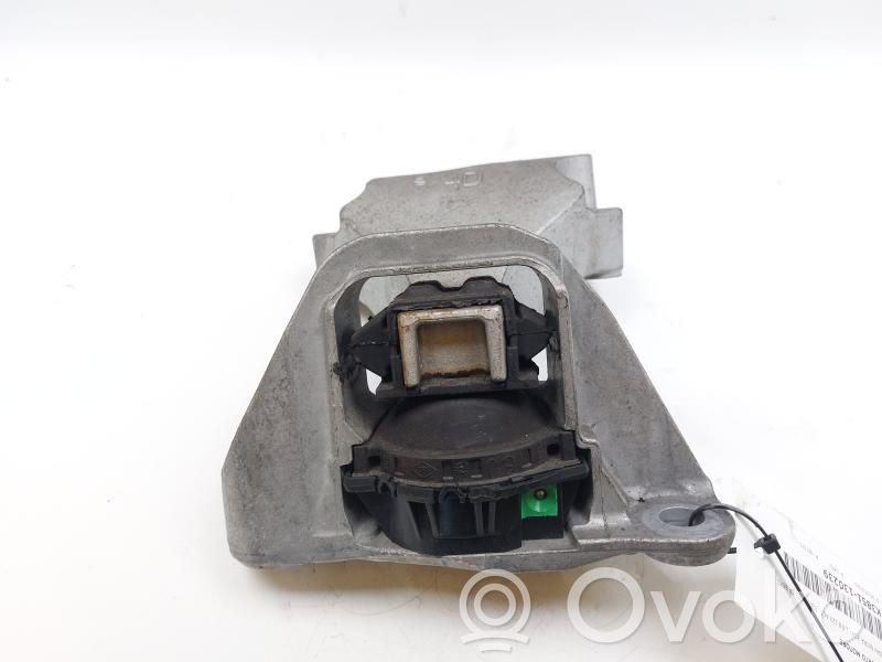 Nissan Micra K14 Engine mount bracket 