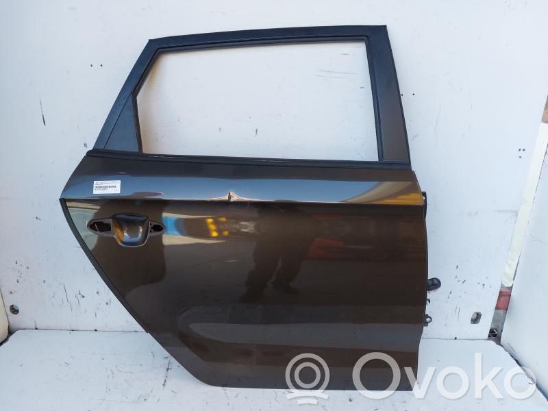 KIA Carens III Puerta trasera 