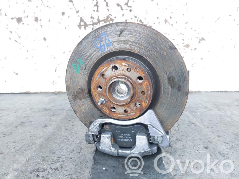 Cubo de rueda delantera   52155573,52235056