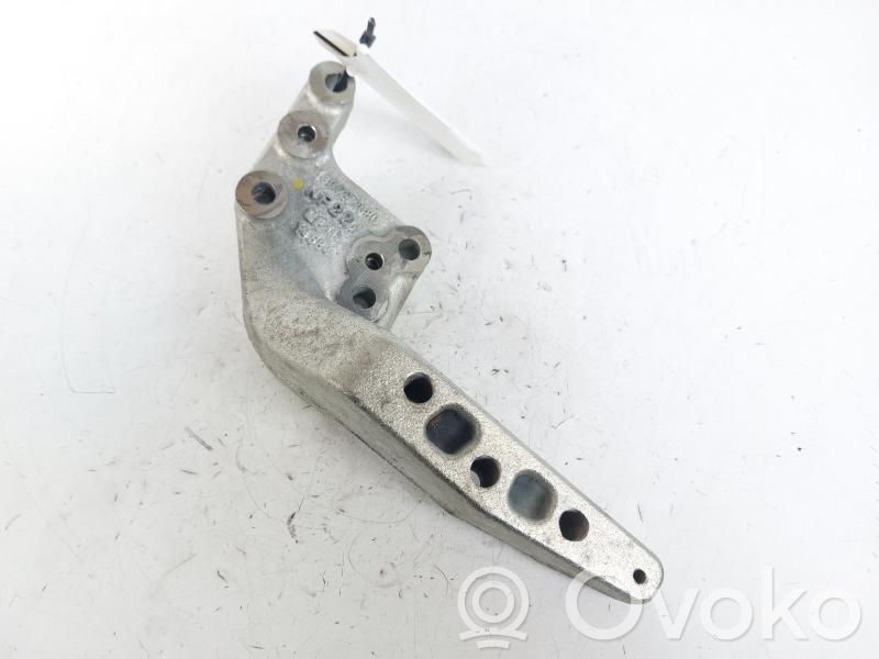 Opel Movano B Engine mount bracket 
