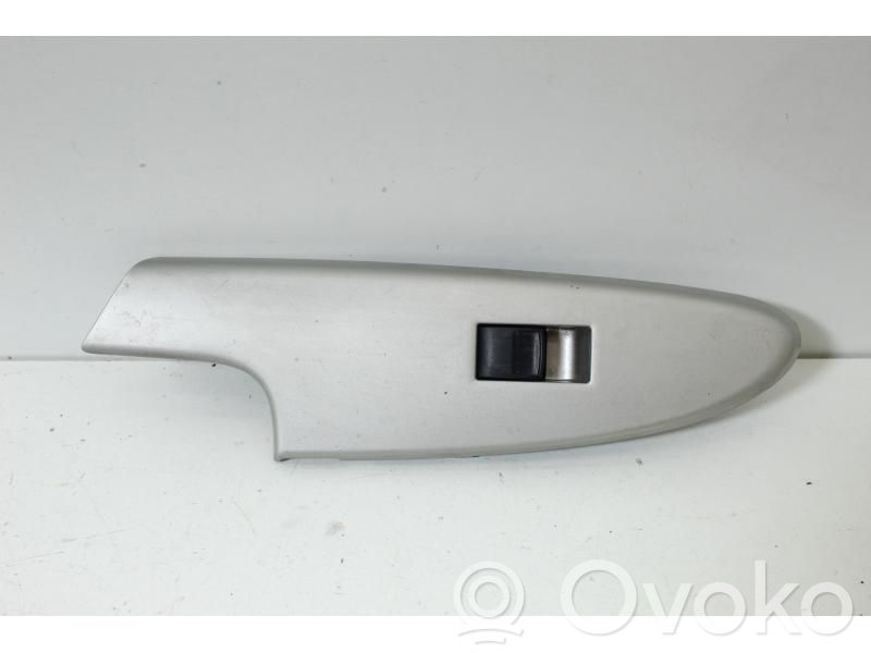 Toyota Urban Cruiser (XP110) Electric window control switch 
