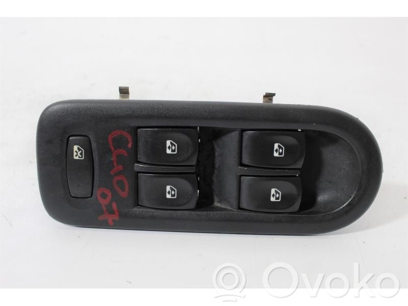 Renault Clio III Xenon control unit/module 