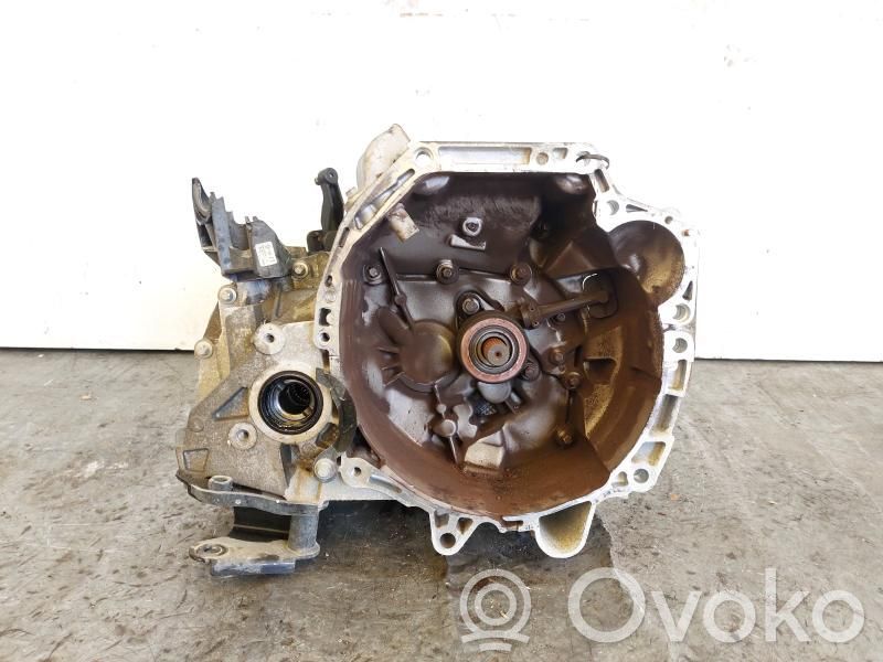 Nissan Micra K14 Caja de cambios manual de 5 velocidades 
