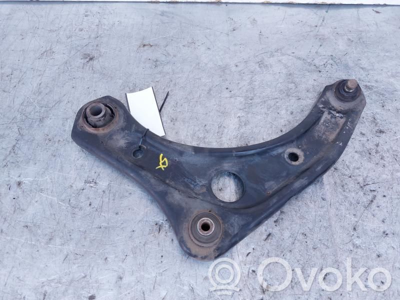 Nissan Micra Wahacz przedni 
