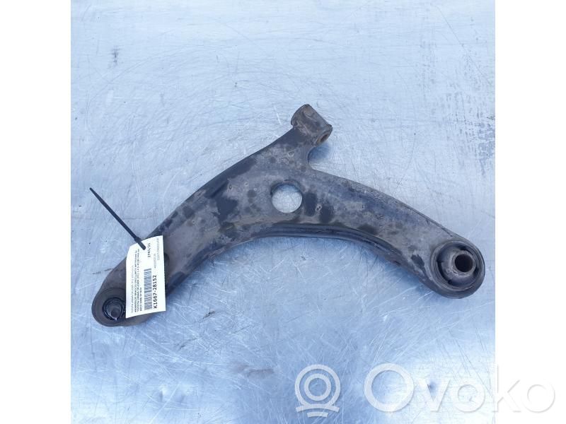 Toyota Urban Cruiser XP110 Querlenker Achsschenkel vorne
