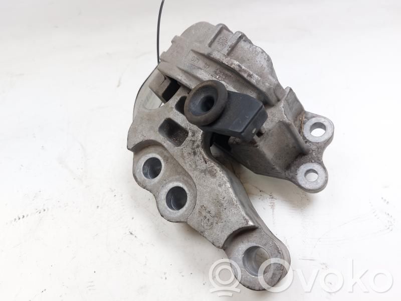 Fiat Tipo Engine mount bracket 