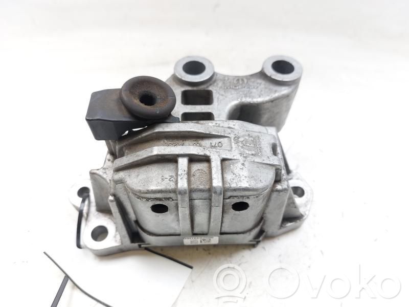 Fiat 500X Engine mount bracket 