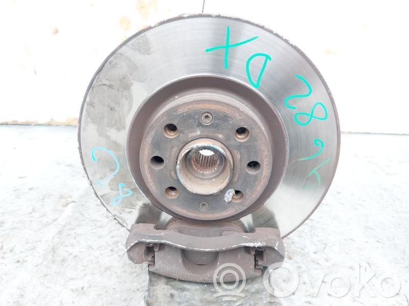 Fiat Grande Punto Cubo de rueda delantera 