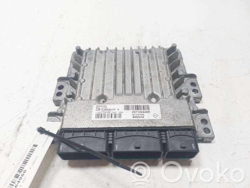 Dacia Duster Engine control unit/module 