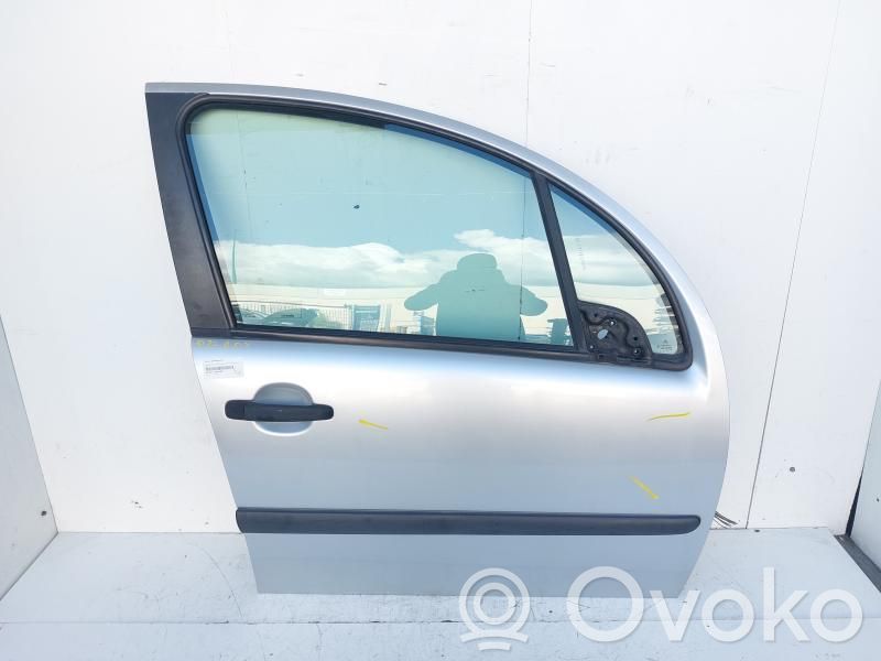 Etuovi   9004Y7,9004Y7