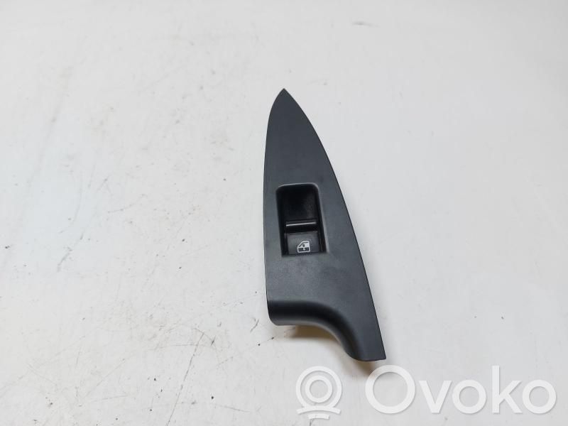 Alfa Romeo Giulietta Electric window control switch 
