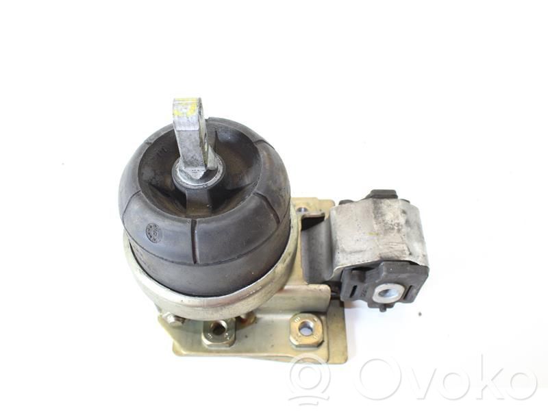 Ford Galaxy Engine mount bracket 