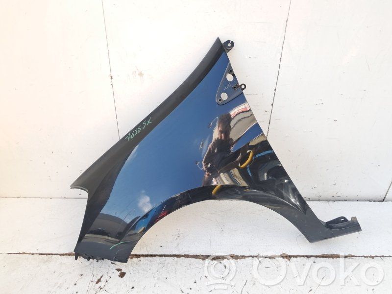 Renault Clio III Revestimiento de la esquina del parachoques trasero 