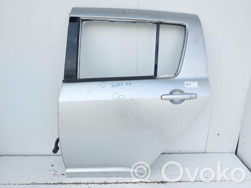 Suzuki Swift I Puerta trasera 
