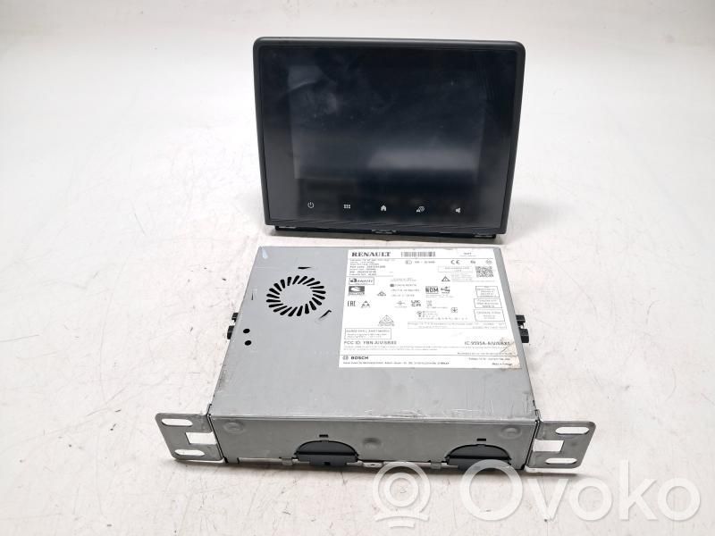 Renault Captur II Panel / Radioodtwarzacz CD/DVD/GPS 