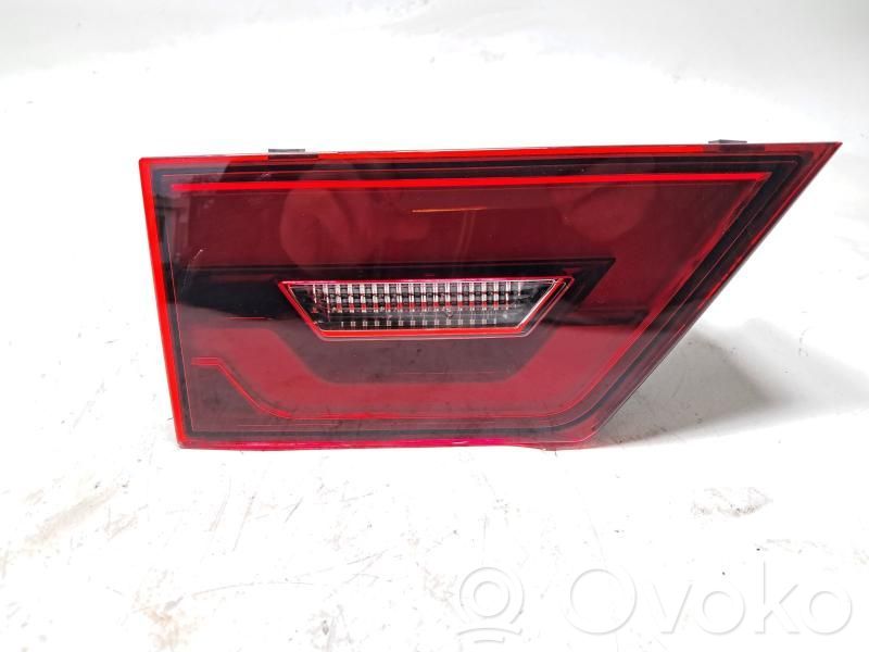 Lampa tylna   J9C38015,J9C313193CE