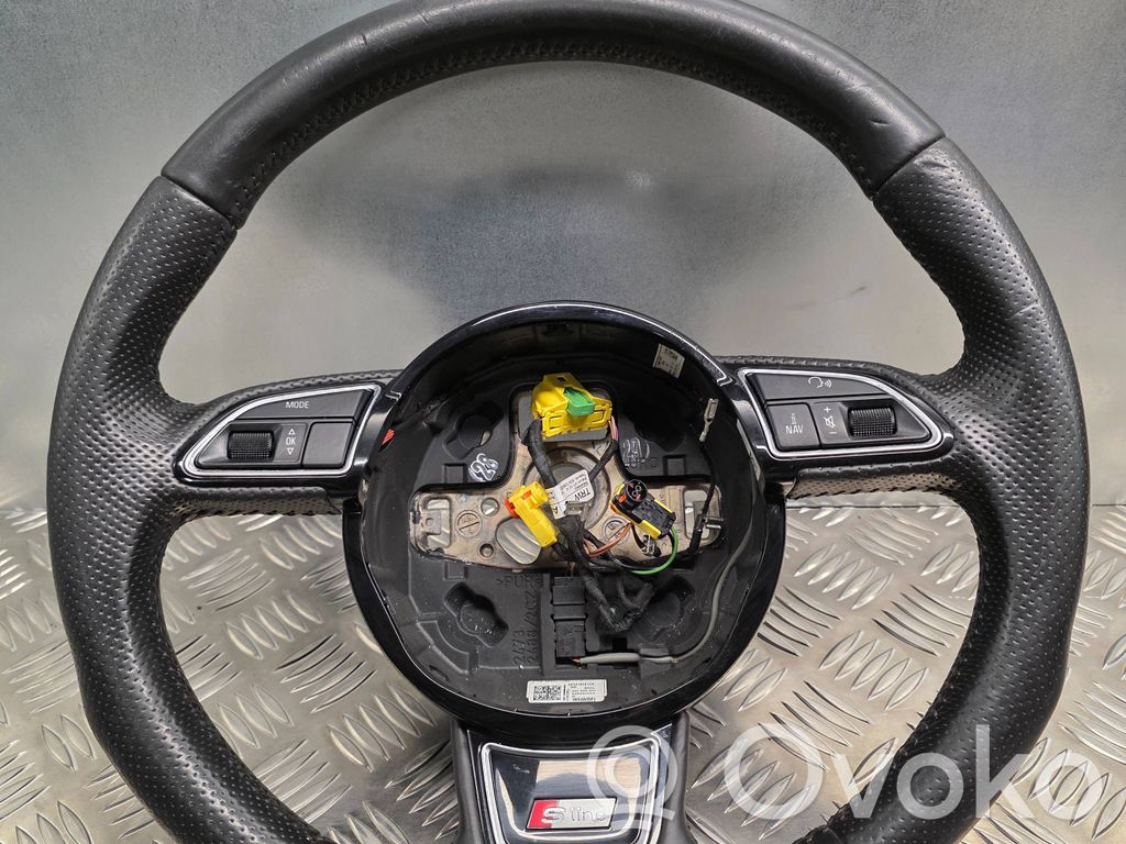 Audi A5 8T 8F Ohjauspyörä 