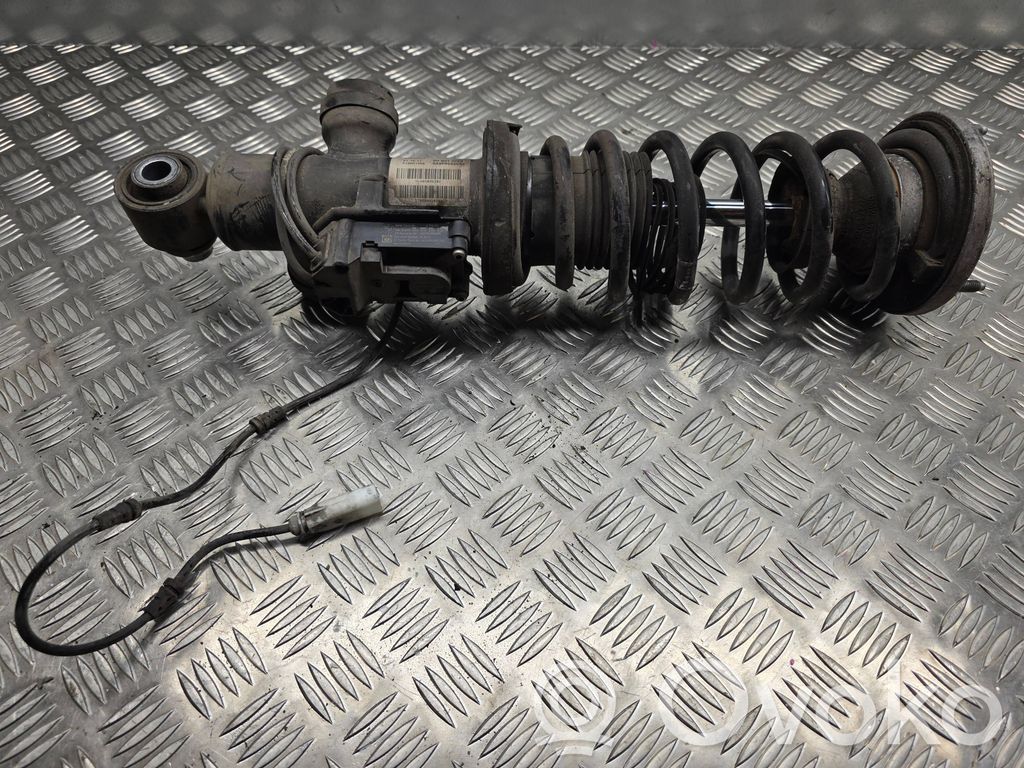 BMW 6 F12 F13 Galinis amortizatorius su spyruokle 