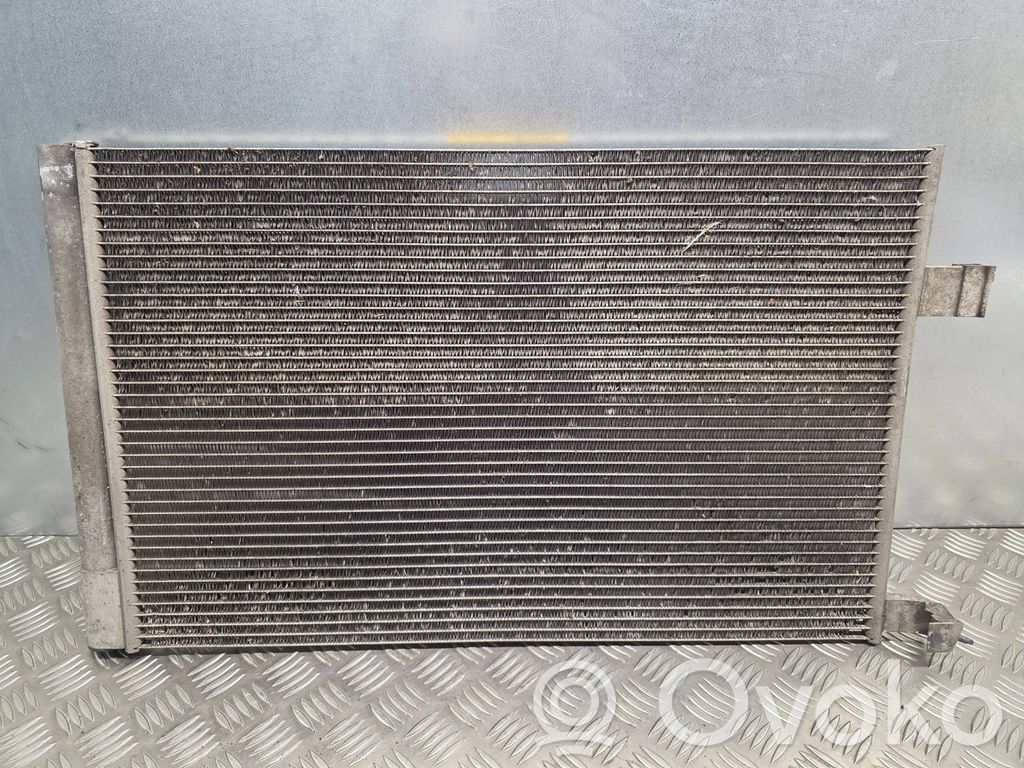 Jaguar XF X260 Oro kondicionieriaus radiatorius aušinimo 