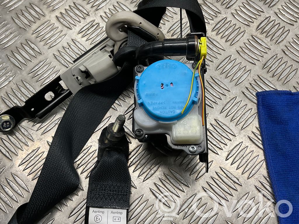 Mazda 6 Front seatbelt 