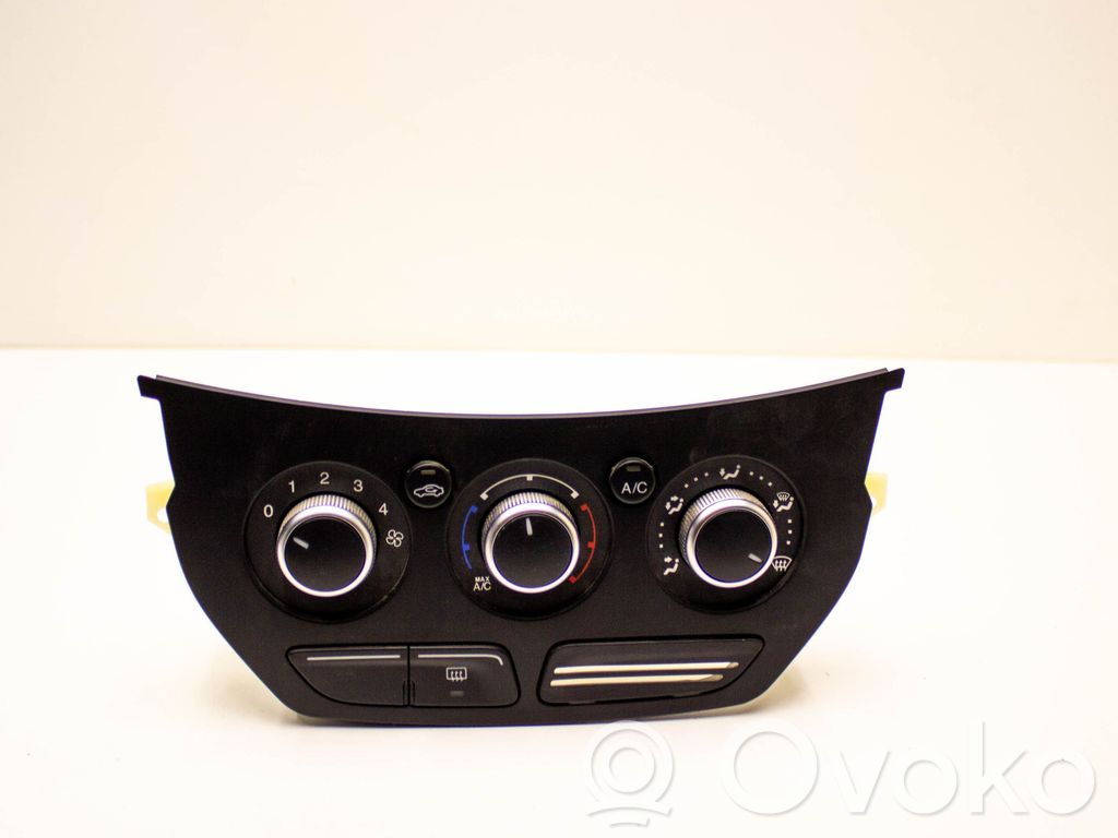 Ford Kuga II Interior fan control switch 