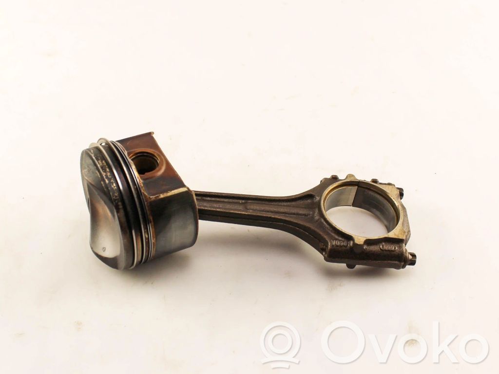 Audi A4 S4 B8 8K Piston 