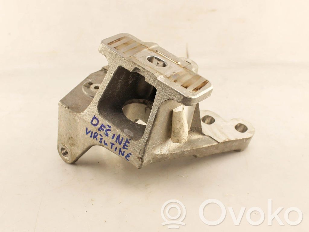 Land Rover Range Rover Evoque L538 Engine mount bracket 