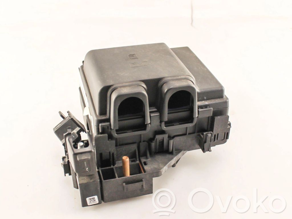 Módulo de fusible   LX6T14D068ECE