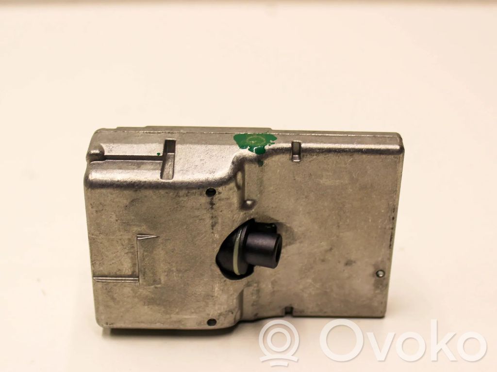 Windshield/windscreen camera   23417075