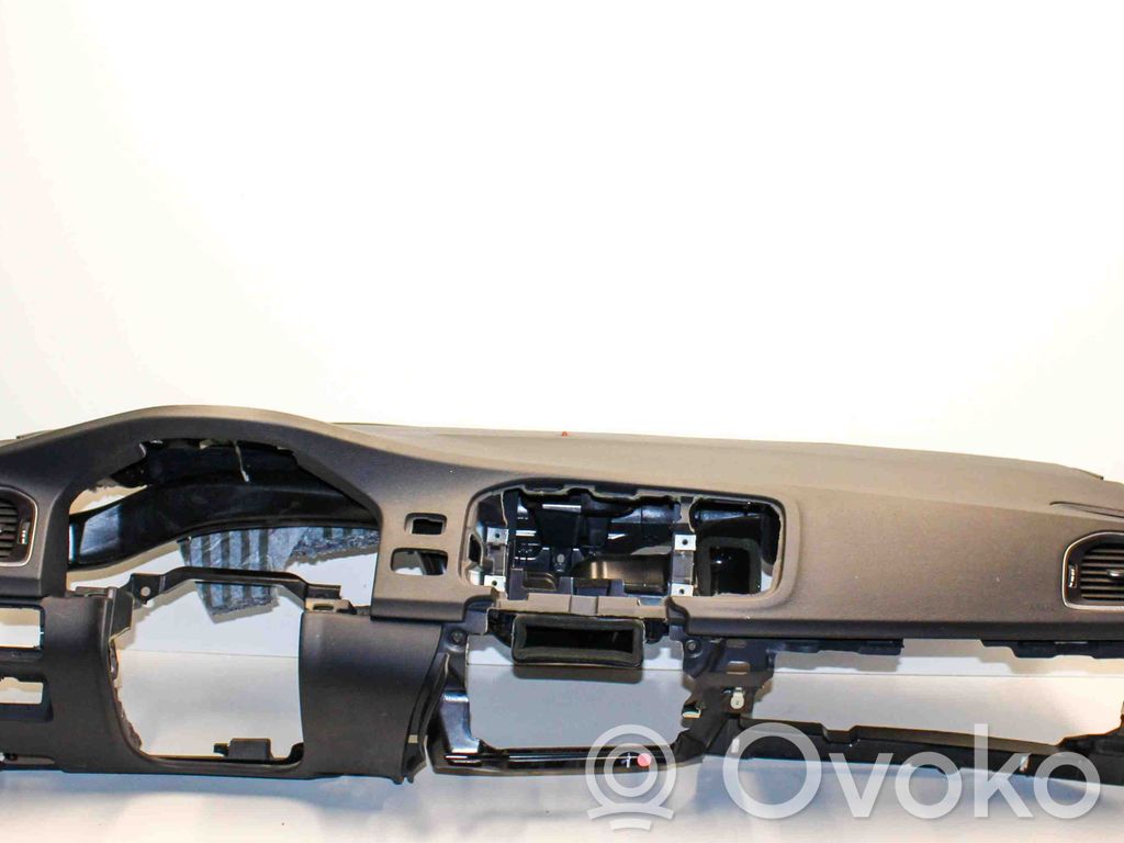 Volvo V60 Panelis 