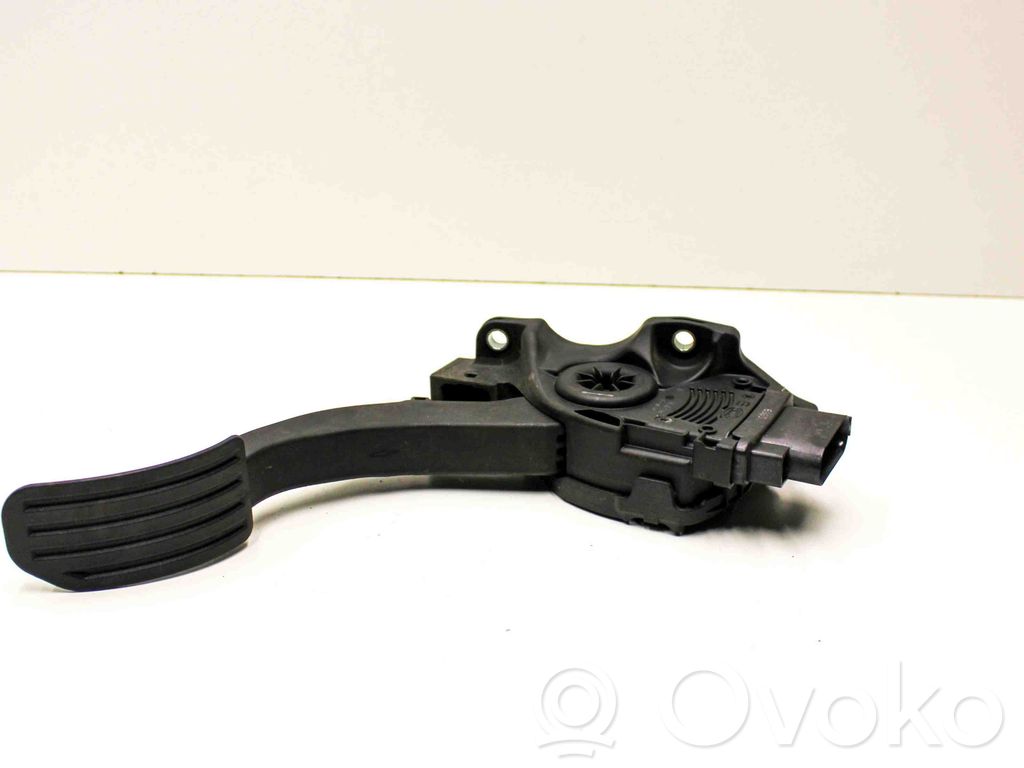 Volvo V60 Accelerator throttle pedal 
