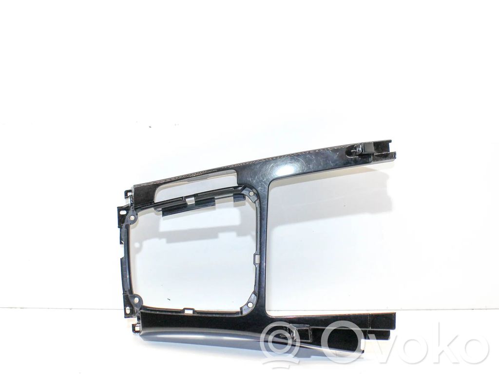Autres éléments de console centrale   84631J7900