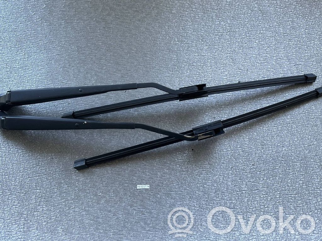 Nissan Patrol Y61 Wischerarm vorne 